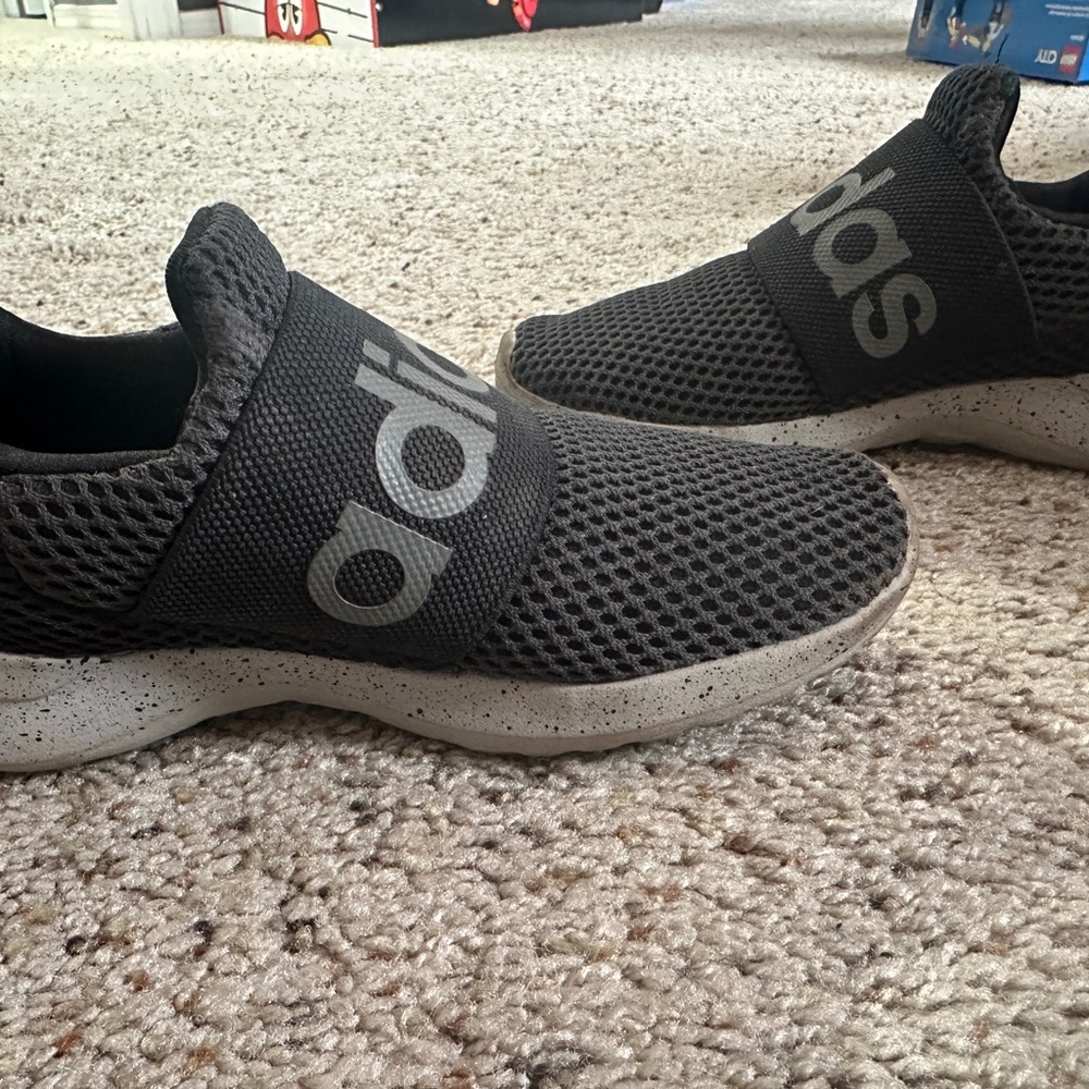 Kids Adidas Slip On Shoes Size 11K - Picture 3 of 6